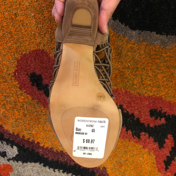 Vince Camuto  caged sandals - Picture 4 of 4